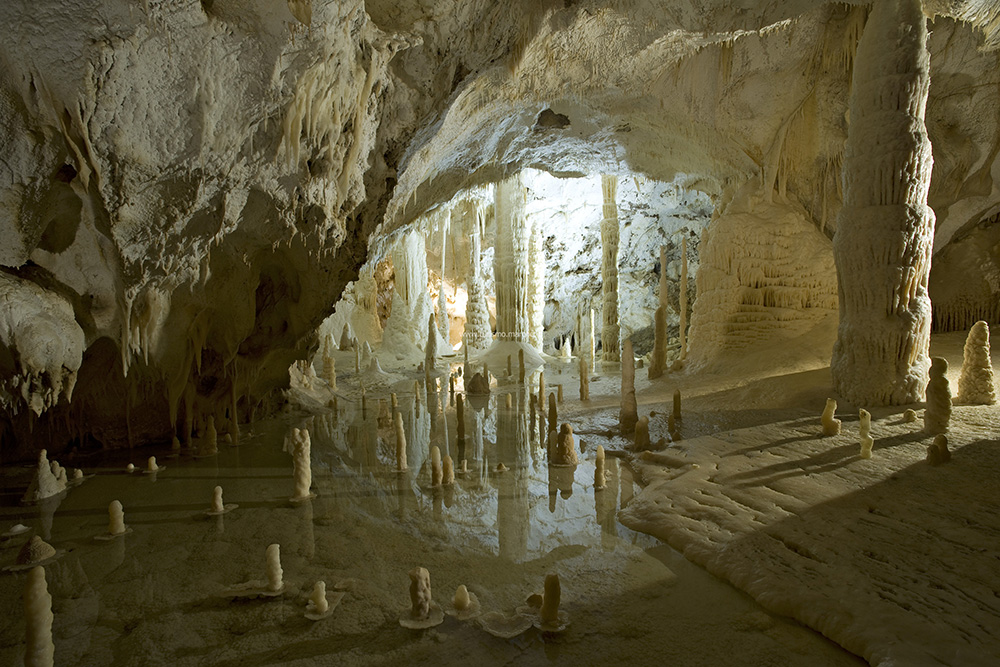 Des Grottes de Frasassi à San Severino